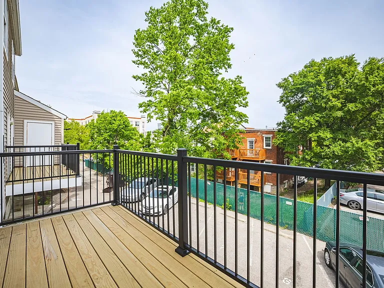 Walk to UC & UC Medical | 1BR/2BR Apartments — Photo 58