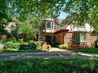 4006 Lakepoint Rd, Champaign, IL 61822