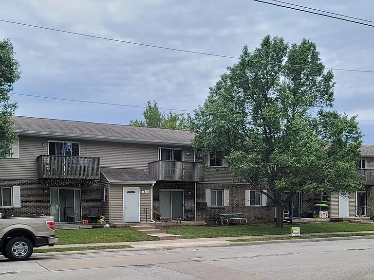 102 E Michigan Ave #A-H — Photo 1