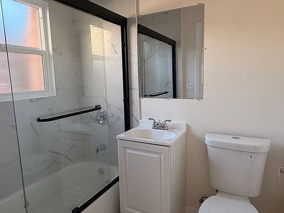 5th image of 5503 W Romaine St #206