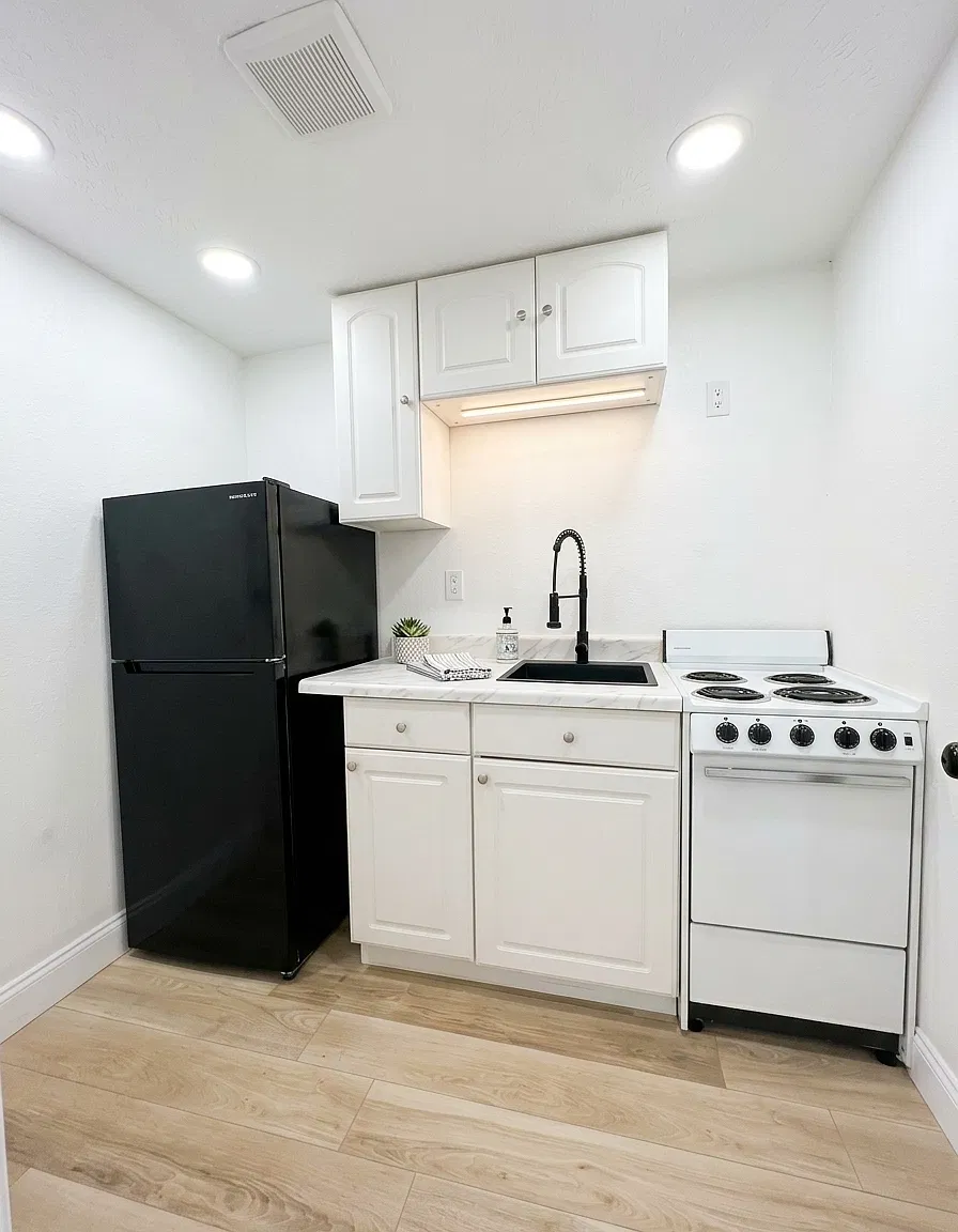 1 bed, $1,100 — Photo 2