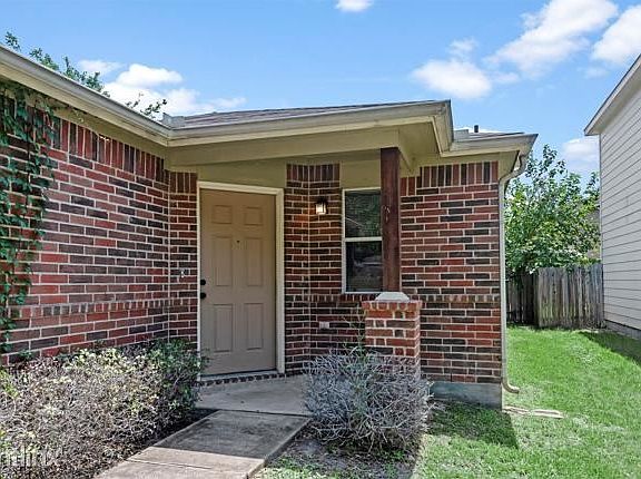 3rd image of 2031R Wooded Oaks Dr