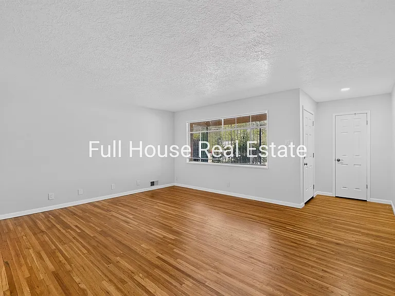 3500 Pitt St NE — Photo 4