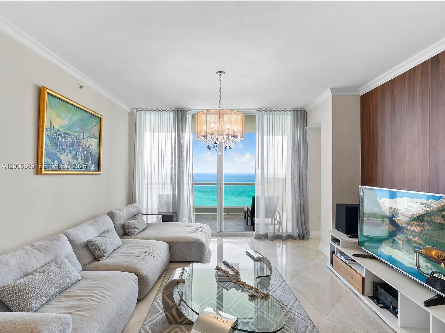 Acqualina Ocean Residence — Photo 2