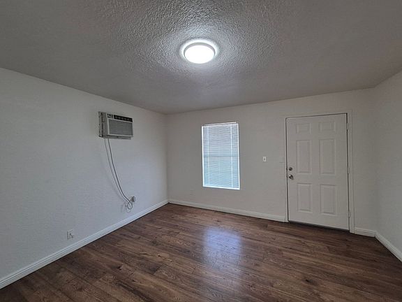 4th image of 733 S Orange Ave #733