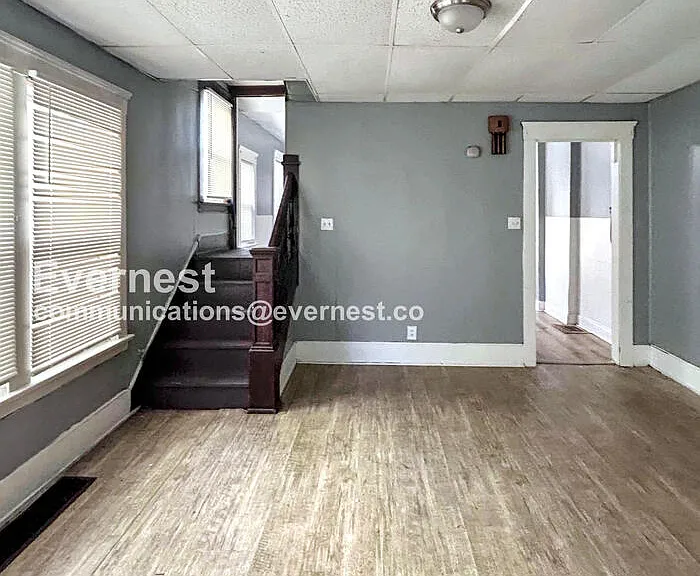 2213 E 82nd St — Photo 9