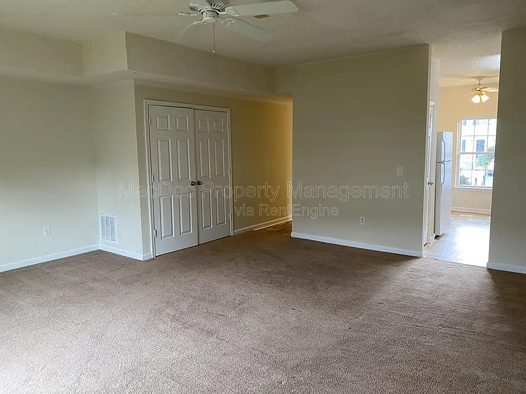 2909 Broyhill Ct — Photo 7