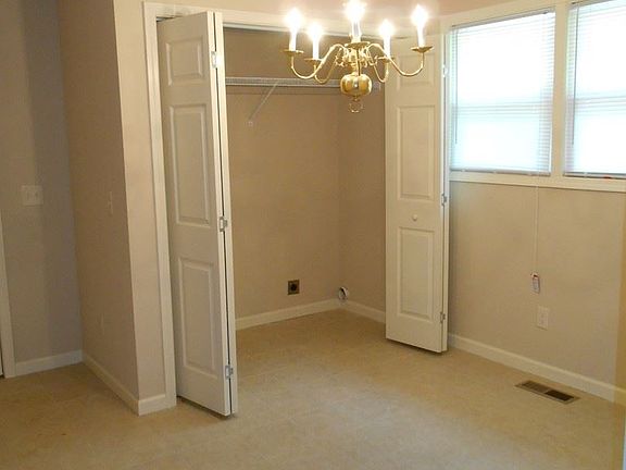4th image of 541 Rockvale Dr