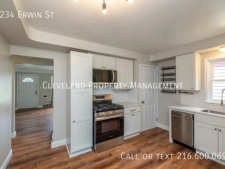 5234 Erwin St — Photo 14