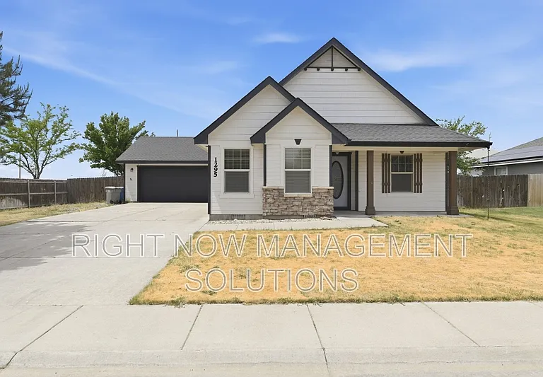 1295 N Blossom Ave — Photo 1