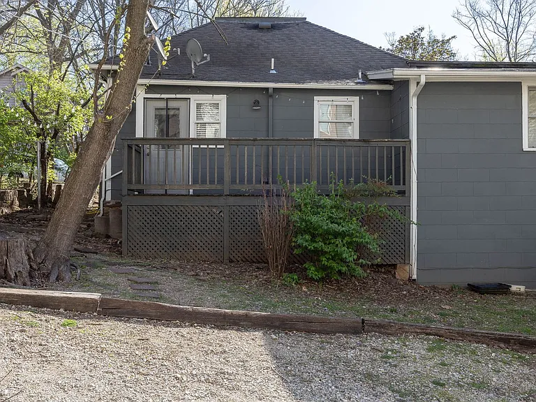 349 N Rollston Ave — Photo 26