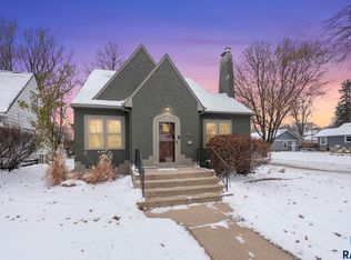 1701 S Carter Pl, Sioux Falls, SD 57105