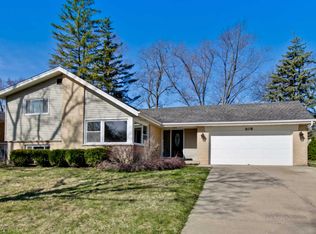 608 S George St, Mount Prospect, IL 60056