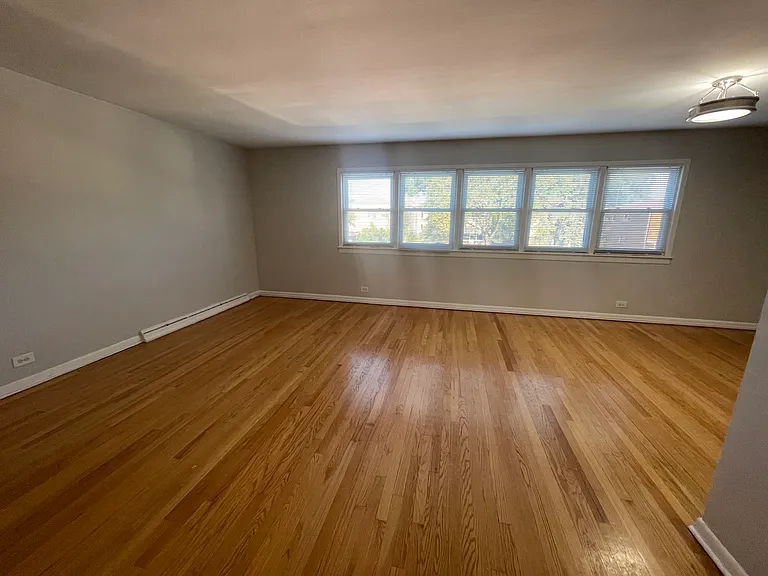 9136 N Lawler Ave #2 — Photo 3