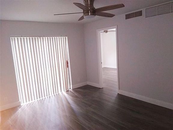 5th image of 4541 Treehouse Ln #21D