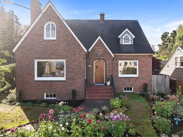 1491 Jerome Ave, Astoria, OR 97103