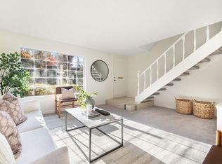 4060 Knoll Top Ct, Carmichael, CA 95608