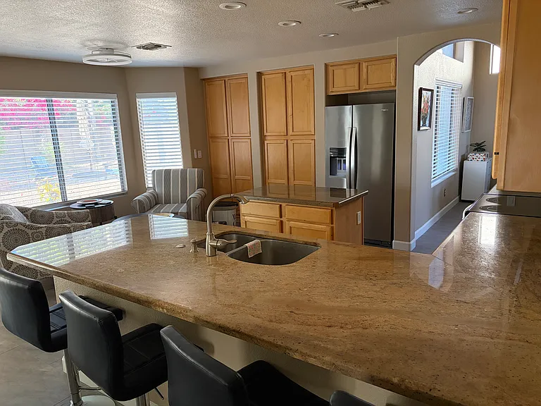 6803 W Rose Garden Ln — Photo 11