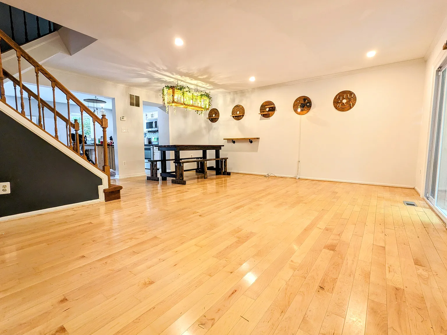 3 bed, 1870 sqft, $3,200 — Photo 4