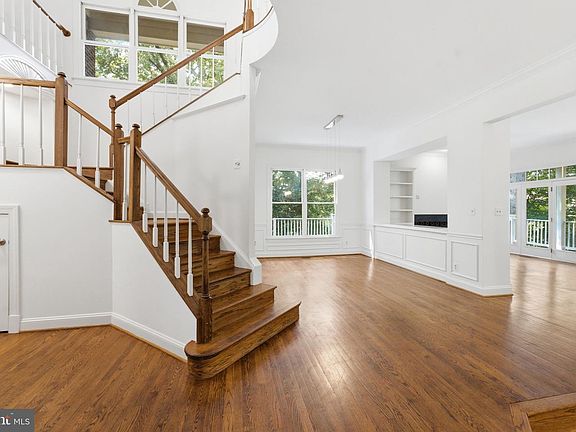 5th image of 7809 Fox Gate Ct