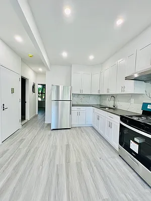 Rented by Homes R Us Realty Of NY Inc | media 14