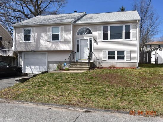 78 Vineyard Ave Cumberland Ri 02864 Mls 1279476 Zillow