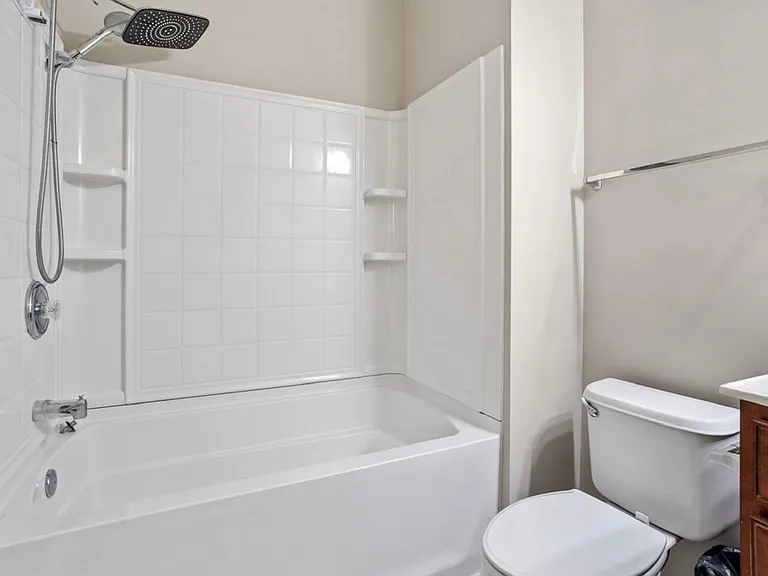 305 Anterbury Dr — Photo 38