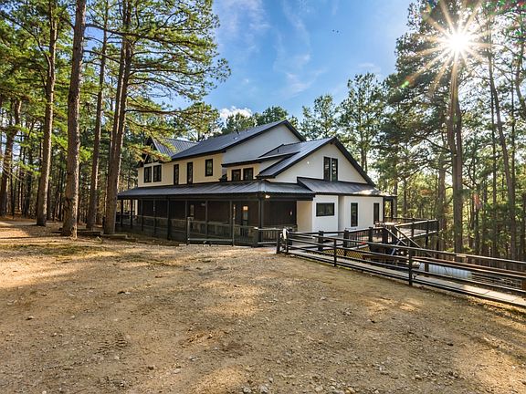 4th image of 255 Treble Hook Rd