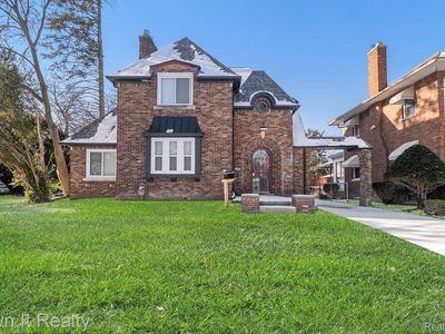 16745 Edinborough Rd, Detroit, MI, 48219