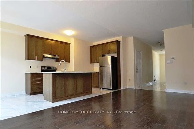 4 bed, $3,600 — Photo 2