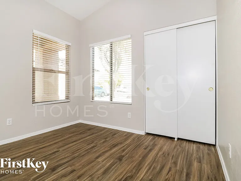 14805 W Redfield Rd — Photo 5