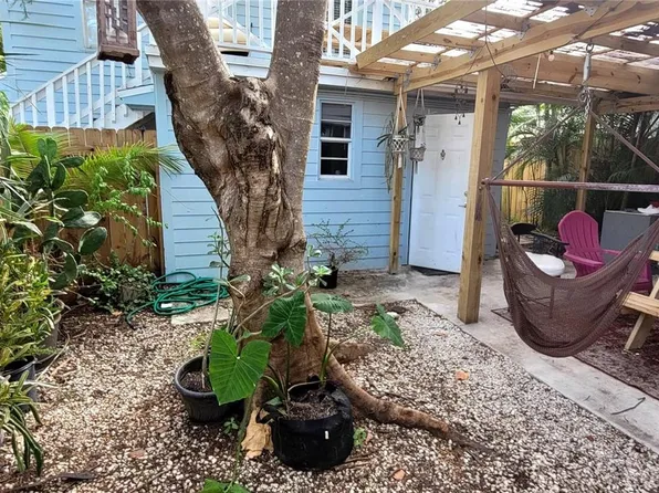 104 NE 5th St, Fort Lauderdale, FL 33301