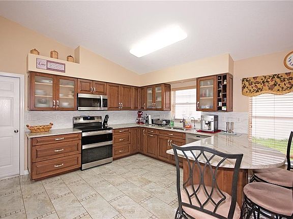 3rd image of 1434 Watermill Cir