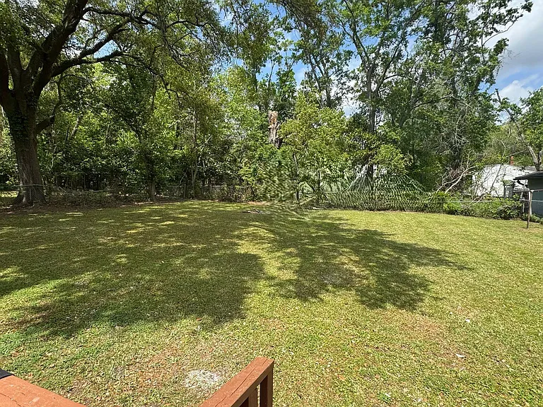 3025 W 16th St — Photo 11