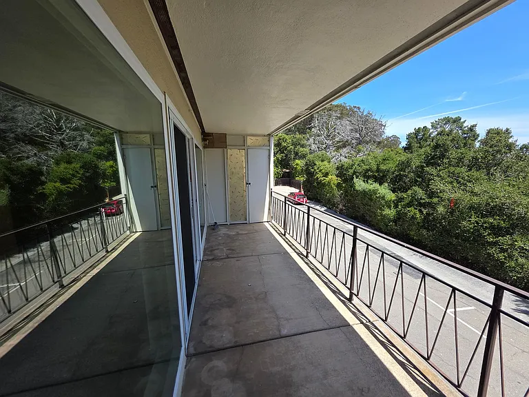 2201-2221 Princeton Dr — Photo 11