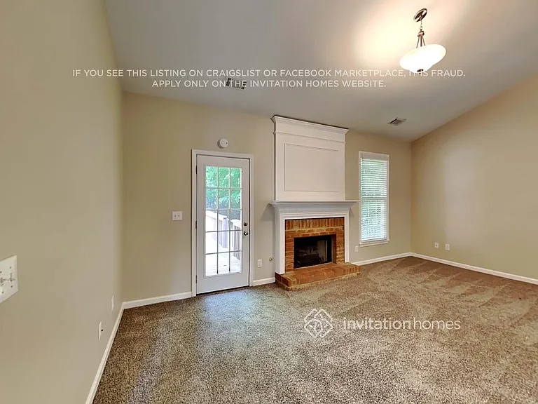 9640 Eagles Landing Dr — Photo 6
