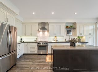 3071 Treadwells Dr #5, Mississauga, ON L4X 0A1