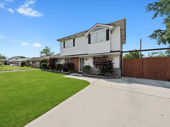 6315 W 83rd Pl, Burbank, IL 60459