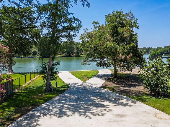 2nd image of 152 Lakeside LOT 26