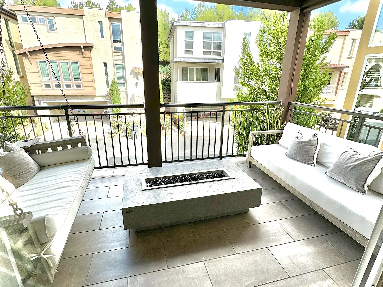 5 bed, 2229 sqft, $6,450 — Photo 3