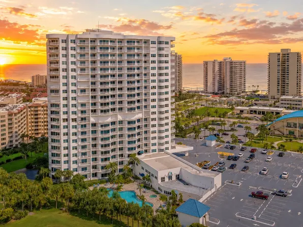 2 Oceans West Blvd APT 1802, Daytona Beach Shores, FL 32118