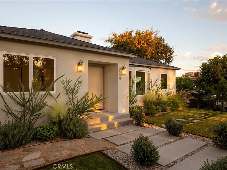 3554 S Sycamore Ave — Photo 3