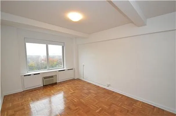 Rented by Buchbinder & Warren | media 27