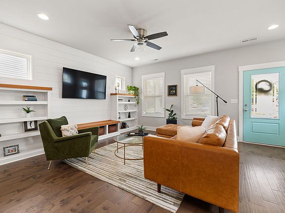4th image of 624 Mill Station Ln