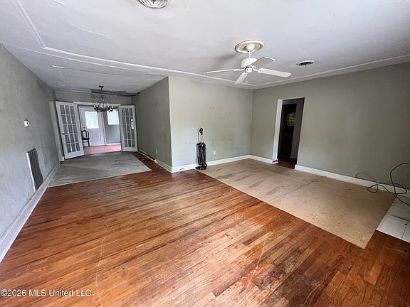 3rd image of 2531 Bryn Mawr Ave