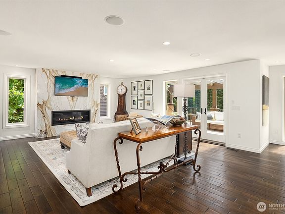 5th image of 237 7th Avenue