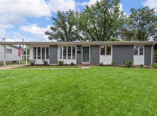 715 Pelican Ln, Florissant, MO