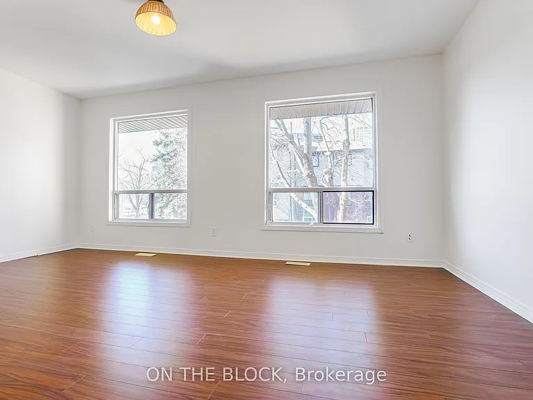 47 Carleton Pl — Photo 10