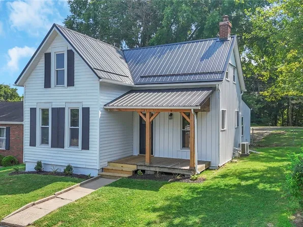 134 Mill St, Senecaville, OH 43780