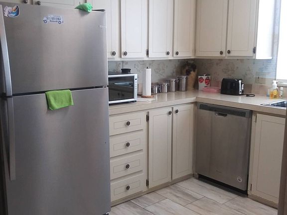 5th image of 5200 28th St N #657